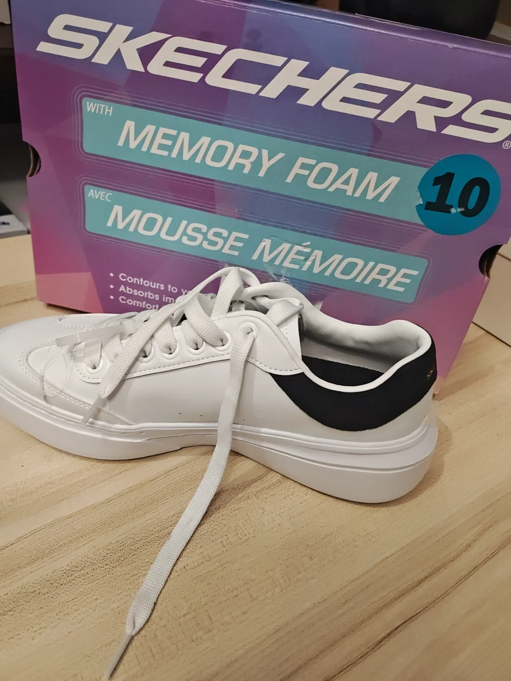 Skechers sleek white